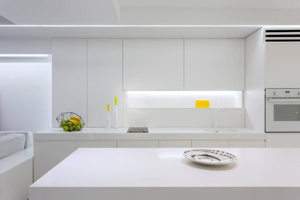 White Penthouse *